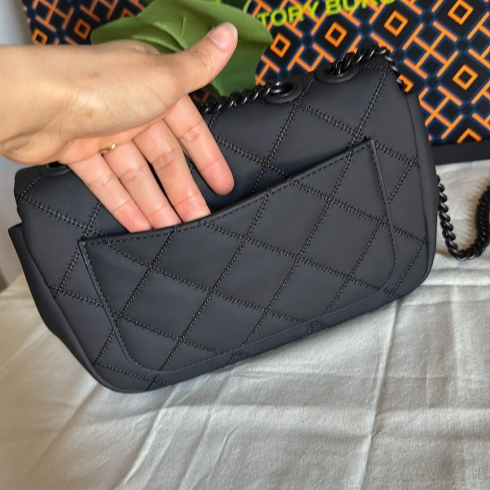 NWT , Tory Burch willa matte small shoulder Black Crossbody Bag